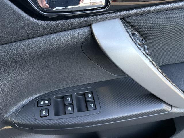 エクリプスクロス ブラックエディション 4WD 前席シートヒータ LEDヘッドライト 自動ハイビーム 純ディスプレイオーディオ 純ETC ロックフォード 全方位カメラ パーキングアシスト スマートキー(14枚目)