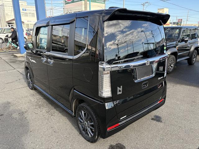 N-BOXカスタム SSパッケージ 4WD 前席シートヒータ ベンチシート 両側電動スライドドア LED 外メモリーナビ フルセグTV バックカメラ パーキングアシスト スマートキー(7枚目)