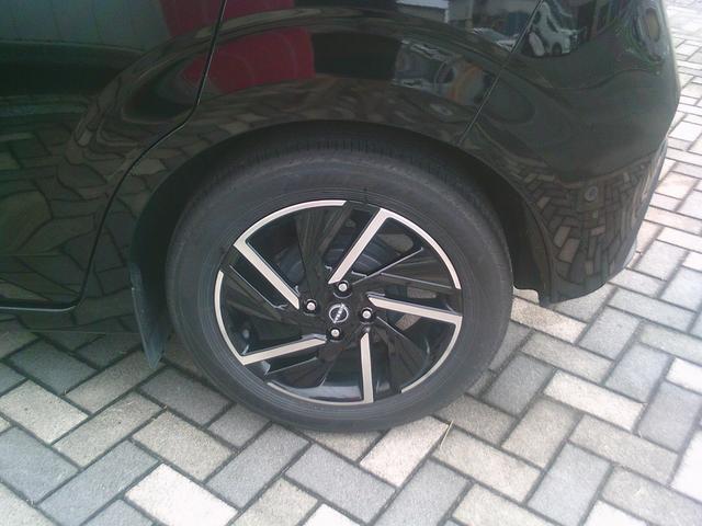 ノート 1.2 X 純正メモリーナビ フルセグTV エマージェ リアカメラ 衝突被害軽減ブレ-キ 全方位カメラ ETC付 アルミ 禁煙車 LEDヘッドライト レーンアシスト インテリジェントキー ワンオーナー ドラレコ 整備記録簿 盗難防止システム ワンセグTV(57枚目)