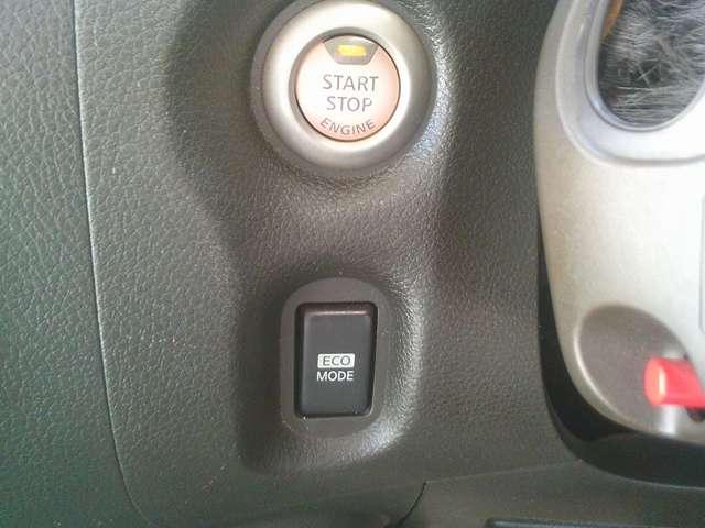 キューブ １５Ｘ　Ｖセレクション　純正メモリーナビ　フルセグＴＶ　セキュリティアラーム　１オーナー　Ｂカメ　ＡＵＴＯエアコン　エコモード　ＥＴＣ　ドラレコ　記録簿付き　メモリーナビ　キ－フリ－　ナビＴＶ　ワンセグＴＶ　ＡＢＳ　パワーステアリング　運転席エアバッグ（15枚目）