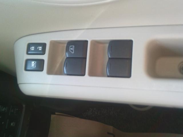 キューブ １５Ｘ　Ｖセレクション　純正メモリーナビ　フルセグＴＶ　セキュリティアラーム　１オーナー　Ｂカメ　ＡＵＴＯエアコン　エコモード　ＥＴＣ　ドラレコ　記録簿付き　メモリーナビ　キ－フリ－　ナビＴＶ　ワンセグＴＶ　ＡＢＳ　パワーステアリング　運転席エアバッグ（21枚目）