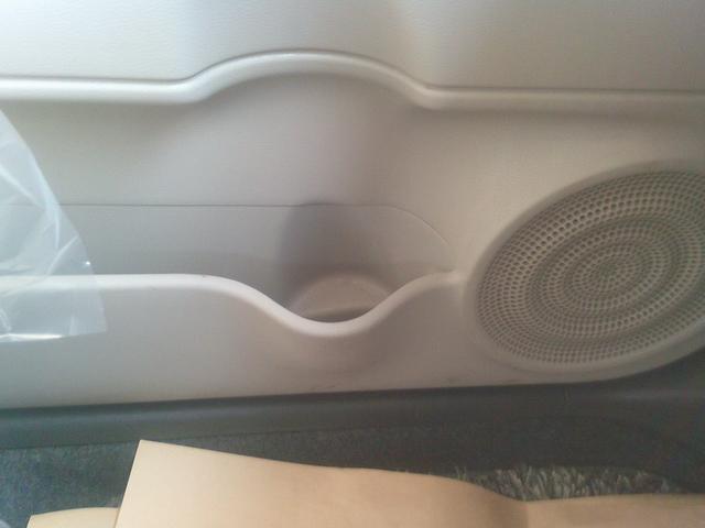 キューブ １５Ｘ　Ｖセレクション　純正メモリーナビ　フルセグＴＶ　セキュリティアラーム　１オーナー　Ｂカメ　ＡＵＴＯエアコン　エコモード　ＥＴＣ　ドラレコ　記録簿付き　メモリーナビ　キ－フリ－　ナビＴＶ　ワンセグＴＶ　ＡＢＳ　パワーステアリング　運転席エアバッグ（28枚目）