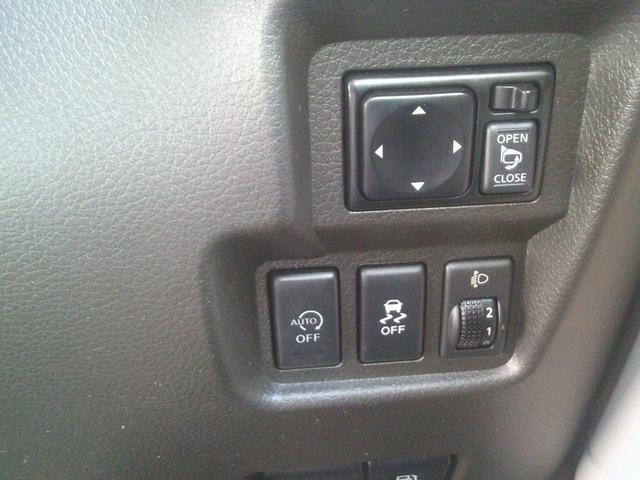 キューブ １５Ｘ　Ｖセレクション　純正メモリーナビ　フルセグＴＶ　セキュリティアラーム　１オーナー　Ｂカメ　ＡＵＴＯエアコン　エコモード　ＥＴＣ　ドラレコ　記録簿付き　メモリーナビ　キ－フリ－　ナビＴＶ　ワンセグＴＶ　ＡＢＳ　パワーステアリング　運転席エアバッグ（48枚目）