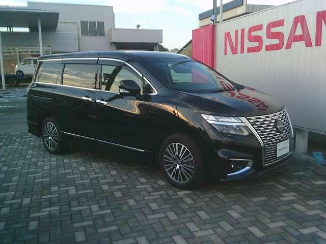 エルグランド ２５０ハイウェイスターＳ　純正メモリーナビ　フルセグＴＶ　アルミホイル　点検記録簿　両側パワ－スライドドア　３６０カメラ　ドライブレコーダ　ワンオ－ナ－車　サイドカメラ　クルコン　インテリキー　Ｂカメラ　ＬＥＤヘッドランプ　サイドカーテンエアバック　盗難防止（8枚目）