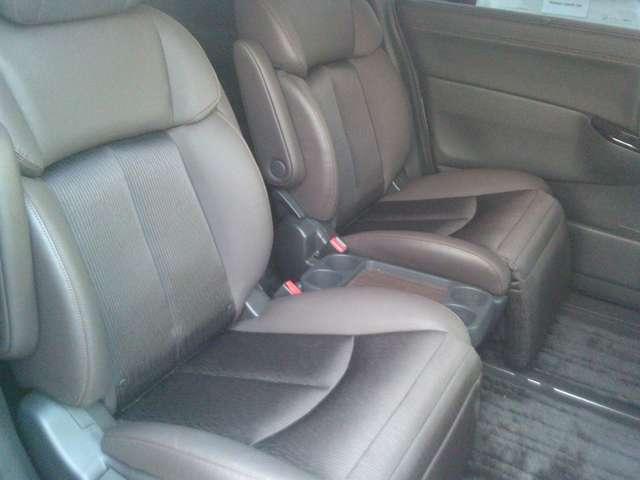 エルグランド ２５０ハイウェイスターＳ　純正メモリーナビ　フルセグＴＶ　アルミホイル　点検記録簿　両側パワ－スライドドア　３６０カメラ　ドライブレコーダ　ワンオ－ナ－車　サイドカメラ　クルコン　インテリキー　Ｂカメラ　ＬＥＤヘッドランプ　サイドカーテンエアバック　盗難防止（12枚目）