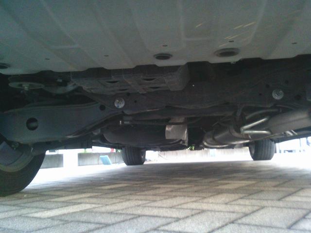 エルグランド ２５０ハイウェイスターＳ　純正メモリーナビ　フルセグＴＶ　アルミホイル　点検記録簿　両側パワ－スライドドア　３６０カメラ　ドライブレコーダ　ワンオ－ナ－車　サイドカメラ　クルコン　インテリキー　Ｂカメラ　ＬＥＤヘッドランプ　サイドカーテンエアバック　盗難防止（76枚目）