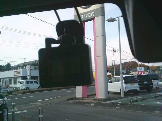 フレアワゴン ６６０　ハイブリッド　ＸＳ　レーダーブレーキ　両側オートスライドドア　衝突軽減ブレーキサポート　１オーナー　スマートキープッシュスタート　ワンセグＴＶ　ナビＴＶ　Ａストップ　ドライブレコーダー　盗難防止装置　キーフリー　ＥＴＣ　オートエアコン　メモリーナビゲーション（17枚目）