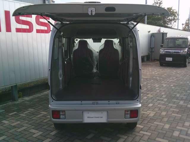 エブリイ 660 PA リミテッド ハイルーフ レーダーブレーキ キーレス 前席パワーウィ 点検記録簿 車線逸脱警報システム 禁煙 フロントパワーウインドウ キーレスキー 助手席エアバック エアバック パワステ AC ABS レーダーブレーキ装着車(10枚目)