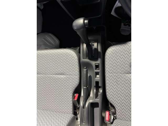 NT100クリッパートラック 660 DX 4WD エアコンパワステオートマ(8枚目)