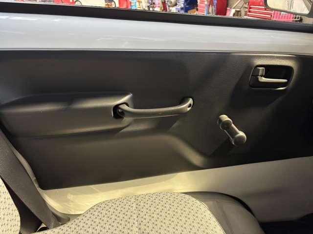 NT100クリッパートラック 660 DX 4WD エアコンパワステオートマ(12枚目)