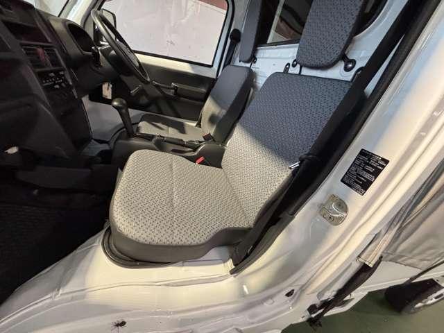 NT100クリッパートラック 660 DX 4WD エアコンパワステオートマ(17枚目)