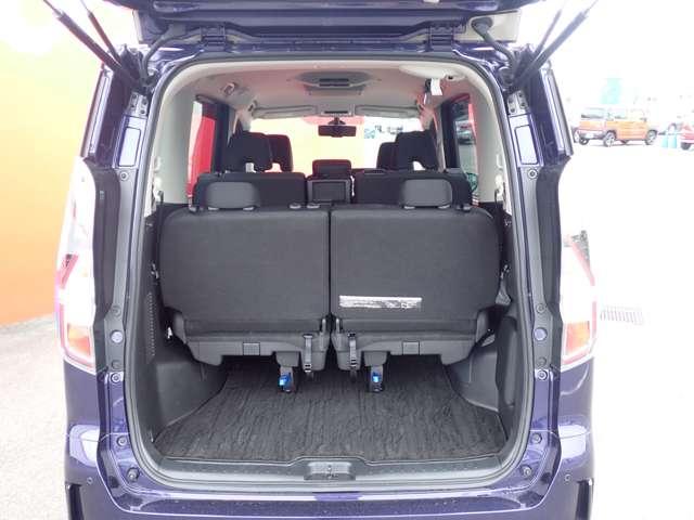 セレナ ２．０　ハイウェイスター　Ｖ　両側オートスライドドア　後席モニター　エアバック　アランドビューモニター　追突軽減ブレーキ　記録簿有　両側ＰＷスライドドア　ワンオーナ　キーフリー　ＬＤＷ　禁煙　ＬＥＤヘッドライト　アダプティブクルーズコントロール　インテリジェントキー（22枚目）