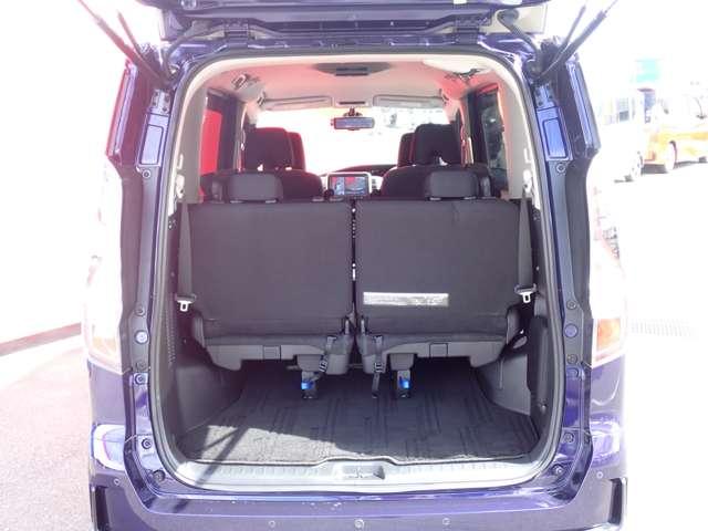 セレナ １．２　ｅ－ＰＯＷＥＲ　ハイウェイスター　Ｖ　両側オートスライドドア　純正メモリーナビ　３６０°カメラ　エマジェンシーブレーキ　１オナ　スマキー　バックカメラ　禁煙　ＬＥＤ　レーンアシスト　点検記録簿付　ＥＴＣ　ドラレコ　イモビ　サイドカーテンエアバック　フルオートエアコン　エアバック（21枚目）