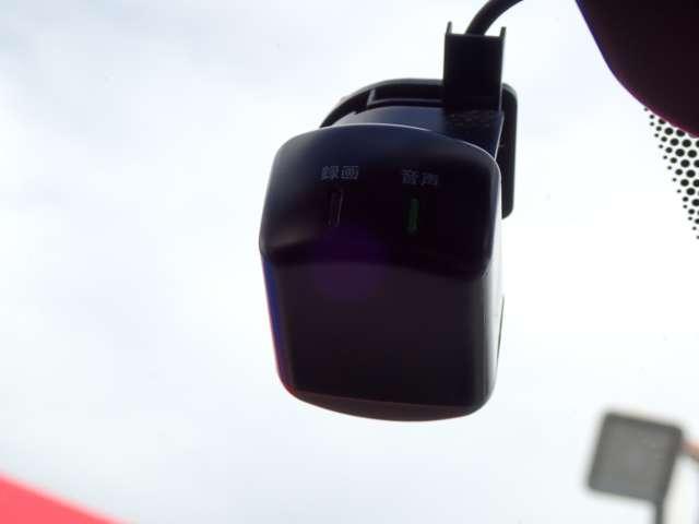 キックス １．２　Ｘ　ＦＯＵＲ　（ｅ－ＰＯＷＥＲ）　４ＷＤ　純正メモリーナビ　ＳＯＳコール　ナビＴＶ　ＬＥＤライト　踏み間違い防止　アラウンドビュ－　ＥＴＣ　禁煙車　盗難防止システム　車線逸脱警報　インテリキー　バックモニター　ワンオーナー　オートエアコン　４ＷＤ　アルミホイール　記録簿付き（12枚目）