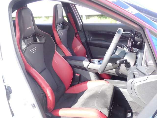 オーラ 1.2 NISMO NISSANコネクトナビ SOSコール カーテンエアバッグ エマブレ 禁煙 インテリキー ETC 車線逸脱警報 ワンセグ キーフリーシステム ダブルエアバック 定期点検記録簿 アルミホイール 運転席エアバッグ メモリーナビ ナビTV ABS(7枚目)