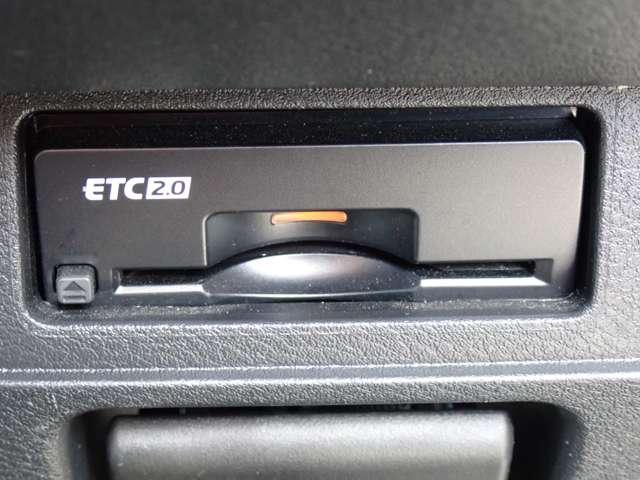 オーラ 1.2 NISMO NISSANコネクトナビ SOSコール カーテンエアバッグ エマブレ 禁煙 インテリキー ETC 車線逸脱警報 ワンセグ キーフリーシステム ダブルエアバック 定期点検記録簿 アルミホイール 運転席エアバッグ メモリーナビ ナビTV ABS(10枚目)