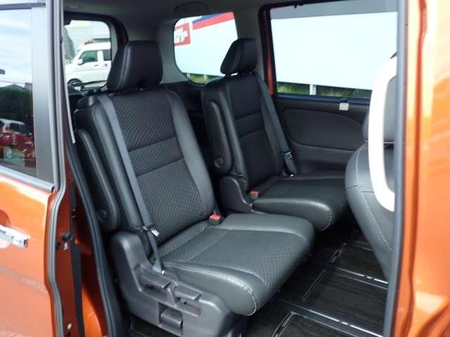 セレナ 1.2 e-POWER ハイウェイスター V 両側オートスライドドア 後席モニター 360°カメラ エマジェンシーブレーキ 1オナ スマキー バックカメラ 禁煙 LED レーンアシスト 点検記録簿付 ETC ドラレコ イモビ サイドカーテンエアバック フルオートエアコン エアバック(9枚目)