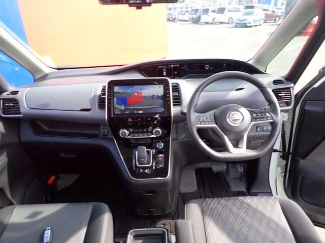 セレナ 1.2 e-POWER ハイウェイスター V 両側オートスライドドア 後席モニター 360°カメラ エマジェンシーブレーキ 1オナ スマキー バックカメラ 禁煙 LED レーンアシスト 点検記録簿付 ETC ドラレコ イモビ サイドカーテンエアバック フルオートエアコン エアバック(4枚目)
