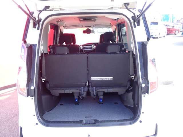 セレナ 1.2 e-POWER ハイウェイスター V 両側オートスライドドア 後席モニター 360°カメラ エマジェンシーブレーキ 1オナ スマキー バックカメラ 禁煙 LED レーンアシスト 点検記録簿付 ETC ドラレコ イモビ サイドカーテンエアバック フルオートエアコン エアバック(20枚目)