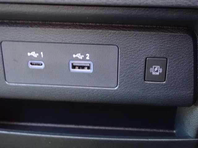 セレナ 1.4 e-POWER ハイウェイスターV 90周年記念車 両側オートスライド NISSANコネクトナビ LEDヘッドランプ アラウンドビューモニター 踏み間違い防止アシスト 両側電動スライドドア ドラレコ アルミホイール セキュリティ エアバック オートエアコン スマートキー 助手席エアバック 禁煙車(12枚目)