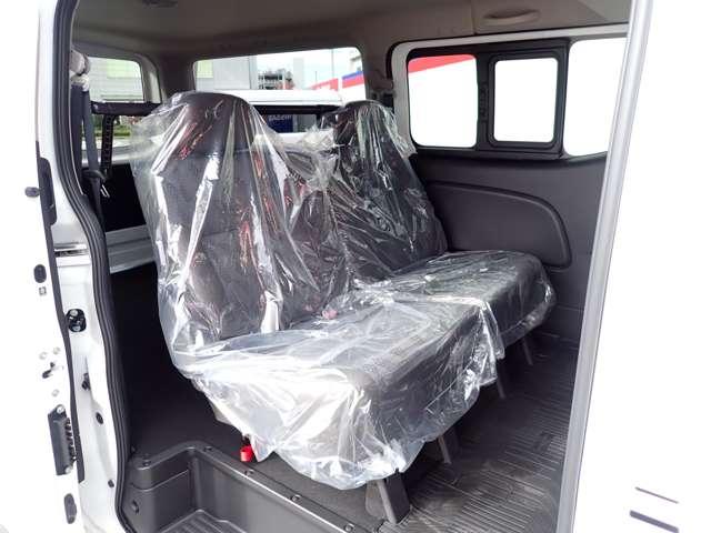 キャラバン ２．０　グランド　プレミアムＧＸ　ロングボディ　社外メモリーナビ　インテリジェントキー　イモビ　レーンキープ　禁煙　Ｗエアバック　スマートキー＆プッシュスタート　ナビＴＶ　キーレスエントリー　Ｂカメラ　オートエアコン　ＬＥＤヘッドライト　パワーウィンド　メモリーナビ　ＡＢＳ　マルチカメラ（9枚目）