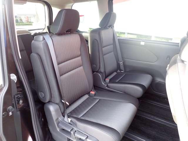 セレナ １．２　ｅ－ＰＯＷＥＲ　ハイウェイスター　Ｖ　両側オートスライドドア　後席モニター　３６０°カメラ　エマジェンシーブレーキ　１オナ　スマキー　バックカメラ　ＬＥＤ　レーンアシスト　点検記録簿付　ＥＴＣ　ドラレコ　イモビ　サイドカーテンエアバック　フルオートエアコン　アルミホイール（9枚目）