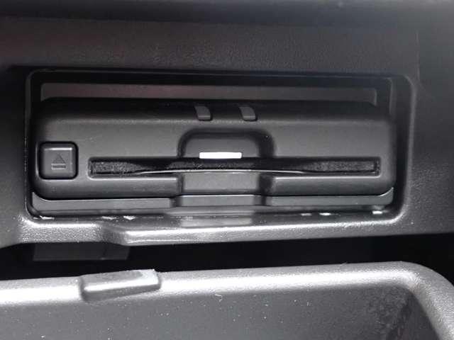 セレナ １．２　ｅ－ＰＯＷＥＲ　ハイウェイスター　Ｖ　両側オートスライドドア　後席モニター　３６０°カメラ　エマジェンシーブレーキ　１オナ　スマキー　バックカメラ　ＬＥＤ　レーンアシスト　点検記録簿付　ＥＴＣ　ドラレコ　イモビ　サイドカーテンエアバック　フルオートエアコン　アルミホイール（14枚目）