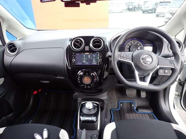 ノート 1.2 e-POWER X 純正メモリーナビ インテリジェントキー 禁煙 360°カメラ 記録簿付 Rカメラ 運転席助手席エアバック レーンキープ AUTOエアコン 1オーナー 盗難防止システム ナビTV AW サイドカメラ 運転席エアバッグ キーレスエントリー(4枚目)
