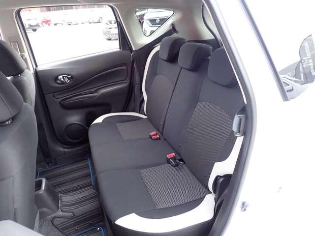 ノート 1.2 e-POWER X 純正メモリーナビ インテリジェントキー 禁煙 360°カメラ 記録簿付 Rカメラ 運転席助手席エアバック レーンキープ AUTOエアコン 1オーナー 盗難防止システム ナビTV AW サイドカメラ 運転席エアバッグ キーレスエントリー(10枚目)