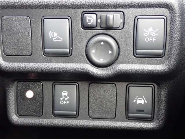 ノート 1.2 e-POWER X 純正メモリーナビ インテリジェントキー 禁煙 360°カメラ 記録簿付 Rカメラ 運転席助手席エアバック レーンキープ AUTOエアコン 1オーナー 盗難防止システム ナビTV AW サイドカメラ 運転席エアバッグ キーレスエントリー(16枚目)