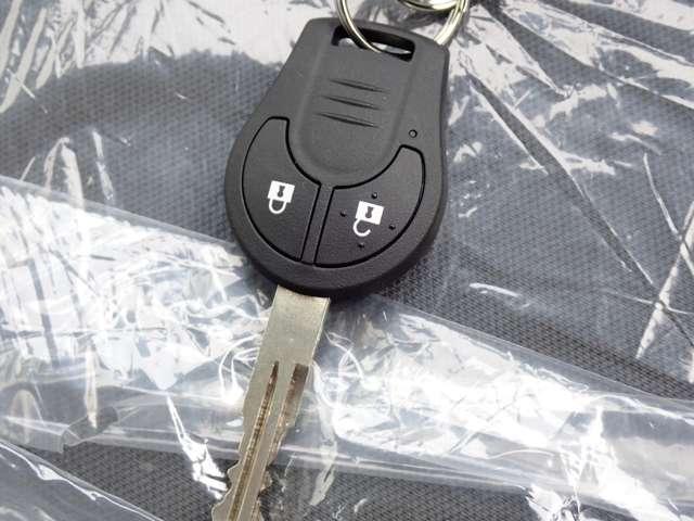 キャラバン ２．０　ＥＸ　ロングボディ　ＳＯＴＯＡＳＯＢＩパッケージ装着車　ワンオーナー　禁煙車使用　衝突被害軽減システム　バックカメラ　キーレスエントリー　全方位カメラ　記録簿　マニュアルエアコン　パワーウインドウ　メモリーナビ　盗難防止装置　サイドモニター　車線逸脱警報（11枚目）