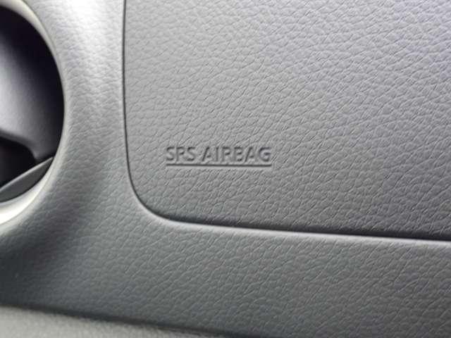 キャラバン ２．０　ＥＸ　ロングボディ　ＳＯＴＯＡＳＯＢＩパッケージ装着車　ワンオーナー　禁煙車使用　衝突被害軽減システム　バックカメラ　キーレスエントリー　全方位カメラ　記録簿　マニュアルエアコン　パワーウインドウ　メモリーナビ　盗難防止装置　サイドモニター　車線逸脱警報（16枚目）