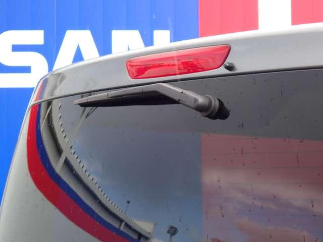 キャラバン ２．０　ＥＸ　ロングボディ　ＳＯＴＯＡＳＯＢＩパッケージ装着車　ワンオーナー　禁煙車使用　衝突被害軽減システム　バックカメラ　キーレスエントリー　全方位カメラ　記録簿　マニュアルエアコン　パワーウインドウ　メモリーナビ　盗難防止装置　サイドモニター　車線逸脱警報（20枚目）