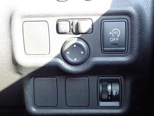 ノート 1.2 X DIG-S 純正メモリーナビ インテリジェントキー アイドリングストップ機能 左右エアバック 禁煙 イモビ AAC スマキー バックカメラ付き ETC 整備記録簿 パワーウィンドウ ABS キーフリー 1オーナー ナビTV パワーステアリング ワンセグ(12枚目)