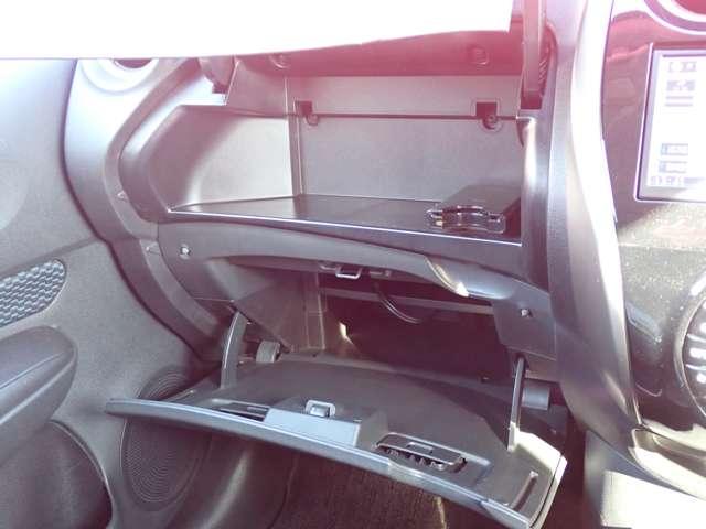 ノート 1.2 X DIG-S 純正メモリーナビ インテリジェントキー アイドリングストップ機能 左右エアバック 禁煙 イモビ AAC スマキー バックカメラ付き ETC 整備記録簿 パワーウィンドウ ABS キーフリー 1オーナー ナビTV パワーステアリング ワンセグ(15枚目)