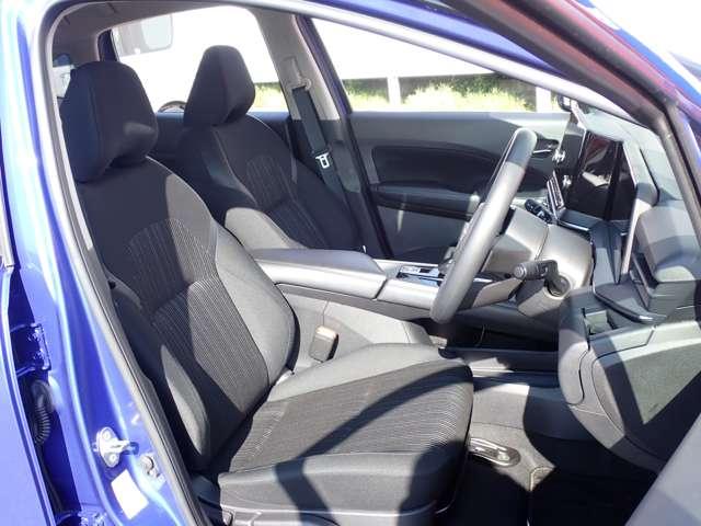 ノート １．２　Ｘ　ＮＩＳＳＡＮコネクトナビ　ＳＯＳコール　リアカメラ　衝突被害軽減ブレ－キ　全方位カメラ　ＥＴＣ付　アルミ　禁煙車　ＬＥＤヘッドライト　レーダークルーズ　レーンアシスト　インテリジェントキー　ワンオーナー　整備記録簿　盗難防止システム　ＡＢＳ（7枚目）