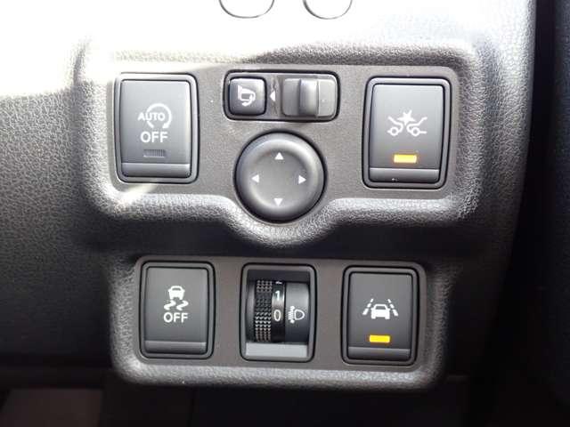 ノート 1.2 X DIG-S Vセレクション プラスセーフティ 純正メモリーナビ インテリジェントキー アラウンドビューM iストップ リアカメラ 禁煙 レーンアシスト ドライブレコーダー ワンオーナー車 盗難防止システム Wエアバック 記録簿 エアバッグ ETC キーフリー PW ABS TVナビ(9枚目)