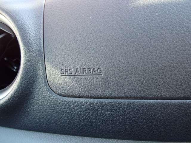 NV350キャラバンバン 2.0 プレミアムGX アーバンクロム ロングボディ 左側オートスライドドア 純正メモリーナビ(16枚目)