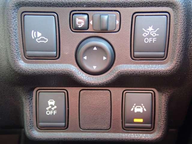 ノート 1.2 e-POWER メダリスト 純正メモリーナビ インテリジェントキー 被害軽減ブレーキ TVナビ 禁煙 ドライブレコーダ バックモニター インテリキー 盗難防止装置 LEDランプ 車線逸脱警報システム ワンオーナー キーフリー アルミホイール ETC オートエアコン(13枚目)