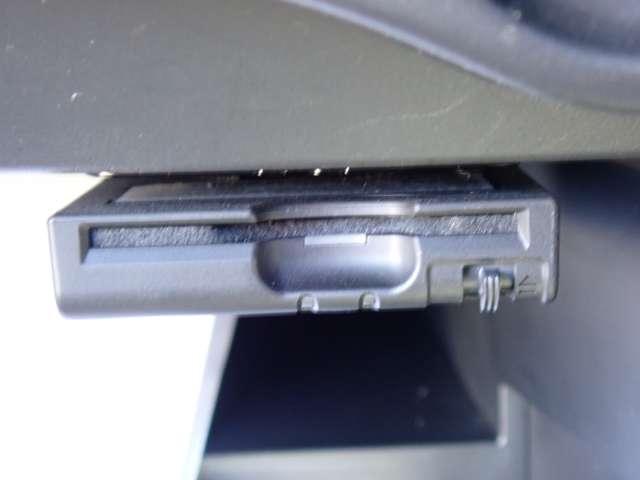 ノート 1.2 e-POWER メダリスト 純正メモリーナビ インテリジェントキー 被害軽減ブレーキ TVナビ 禁煙 ドライブレコーダ バックモニター インテリキー 盗難防止装置 LEDランプ 車線逸脱警報システム ワンオーナー キーフリー アルミホイール ETC オートエアコン(14枚目)