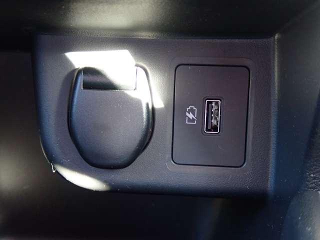 キックス １．２　Ｘ　（ｅ－ＰＯＷＥＲ）　純正メモリーナビ　ＳＯＳコール　ナビ＆ＴＶ　ワンオ－ナ－車　追従クルコン　スマートキー　ＬＥＤヘッド　レーンアシスト　パワーステアリング　盗難防止システム　ドライブレコーダー　ＥＴＣ　整備記録簿有　メモリーナビ　サイドエアバッグ（17枚目）