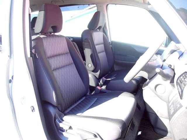 セレナ １．２　ｅ－ＰＯＷＥＲ　ハイウェイスター　Ｖ　両側オートスライドドア　後席モニター　３６０°カメラ　エマジェンシーブレーキ　１オナ　スマキー　バックカメラ　ＬＥＤ　レーンアシスト　点検記録簿付　ＥＴＣ　ドラレコ　イモビ　サイドカーテンエアバック　フルオートエアコン　アルミホイール（8枚目）