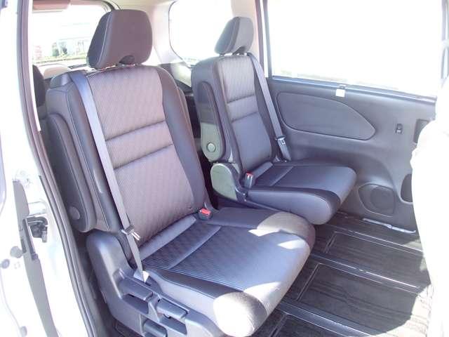 セレナ １．２　ｅ－ＰＯＷＥＲ　ハイウェイスター　Ｖ　両側オートスライドドア　後席モニター　３６０°カメラ　エマジェンシーブレーキ　１オナ　スマキー　バックカメラ　ＬＥＤ　レーンアシスト　点検記録簿付　ＥＴＣ　ドラレコ　イモビ　サイドカーテンエアバック　フルオートエアコン　アルミホイール（9枚目）