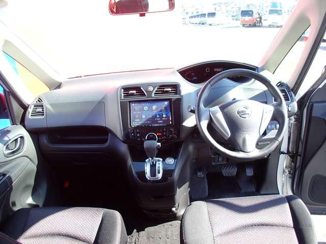 セレナ ２．０　ハイウェイスター　Ｇ　Ｓ－ＨＹＢＲＩＤ　エアロモード　両側オートスライドドア　後席モニター　エコモード　キーレス　ナビＴＶ　ＡＢＳ　オートクルーズコントロール　バックモニター　ＡＵＴＯエアコン　Ｓキー　ＥＴＣ　両側電動スライドドア　ワンオーナー　ＨＤＤナビ　セキュリティ（4枚目）