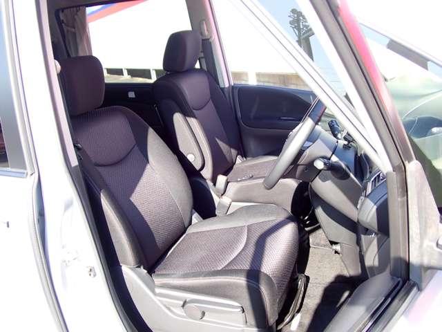 セレナ ２．０　ハイウェイスター　Ｇ　Ｓ－ＨＹＢＲＩＤ　エアロモード　両側オートスライドドア　後席モニター　エコモード　キーレス　ナビＴＶ　ＡＢＳ　オートクルーズコントロール　バックモニター　ＡＵＴＯエアコン　Ｓキー　ＥＴＣ　両側電動スライドドア　ワンオーナー　ＨＤＤナビ　セキュリティ（9枚目）