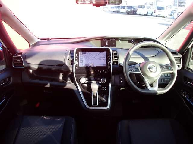 セレナ ２．０　ハイウェイスターＧ　両側オートスライドドア　後席モニター　パークアシスト　キーフリー　ＥＴＣ装備　ワンオーナー　ＬＥＤ　スマートキー　パワーウィンドウ　ナビＴＶ　オートエアコン　盗難防止システム　ドラレコ　エアバッグ　アルミホイール　ＡＢＳ　メモリナビ（4枚目）