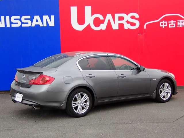 スカイライン ２．５　２５０ＧＴ　タイプＶ　純正ＨＤＤナビ　バック＆サイドモニター　ワンオ－ナ－車　パワーウインドウ　整備記録簿　オートエアコン　スマキー　Ｂカメラ　ＡＷ　ＥＴＣ　パワーステアリング　運転席エアバッグ　キーレス　盗難防止システム　サイドカメラ　ＡＢＳ　ＨＤＤナビ（2枚目）