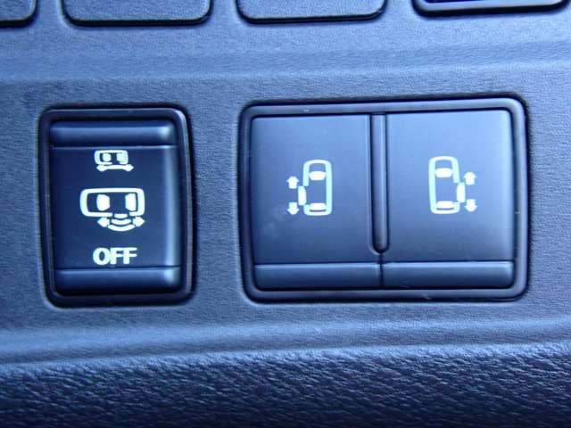 セレナ 1.2 e-POWER ハイウェイスター V 両側オートスライドドア 後席モニター 360°カメラ エマジェンシーブレーキ 1オナ スマキー バックカメラ 禁煙 LED レーンアシスト 点検記録簿付 ETC ドラレコ イモビ サイドカーテンエアバック フルオートエアコン エアバック(12枚目)