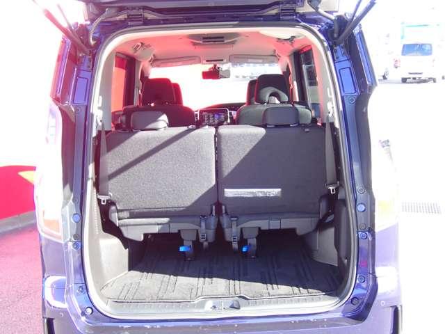 セレナ １．２　ｅ－ＰＯＷＥＲ　ハイウェイスター　Ｖ　両側オートスライドドア　後席モニター　３６０°カメラ　エマジェンシーブレーキ　１オナ　スマキー　バックカメラ　禁煙　ＬＥＤ　レーンアシスト　点検記録簿付　ＥＴＣ　ドラレコ　イモビ　サイドカーテンエアバック　フルオートエアコン　エアバック（23枚目）