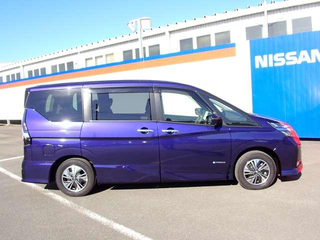 セレナ １．２　ｅ－ＰＯＷＥＲ　ハイウェイスター　Ｖ　両側オートスライドドア　後席モニター　３６０°カメラ　エマジェンシーブレーキ　１オナ　スマキー　バックカメラ　禁煙　ＬＥＤ　レーンアシスト　点検記録簿付　ＥＴＣ　ドラレコ　イモビ　サイドカーテンエアバック　フルオートエアコン　エアバック（40枚目）